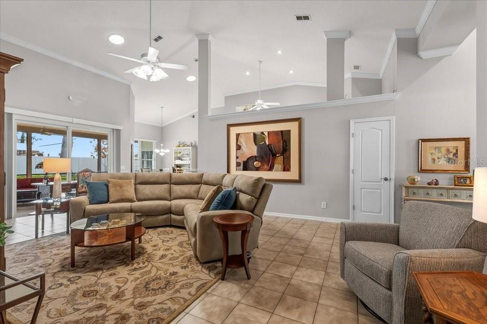 Image 13 of 70 For 857 Kingsbridge Drive