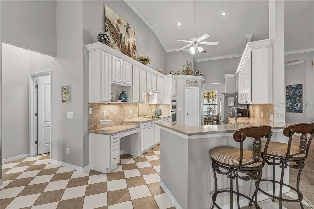 Image 14 of 70 For 857 Kingsbridge Drive