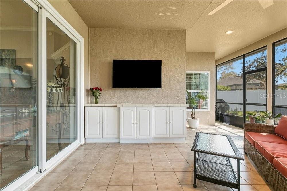 Image 23 of 70 For 857 Kingsbridge Drive