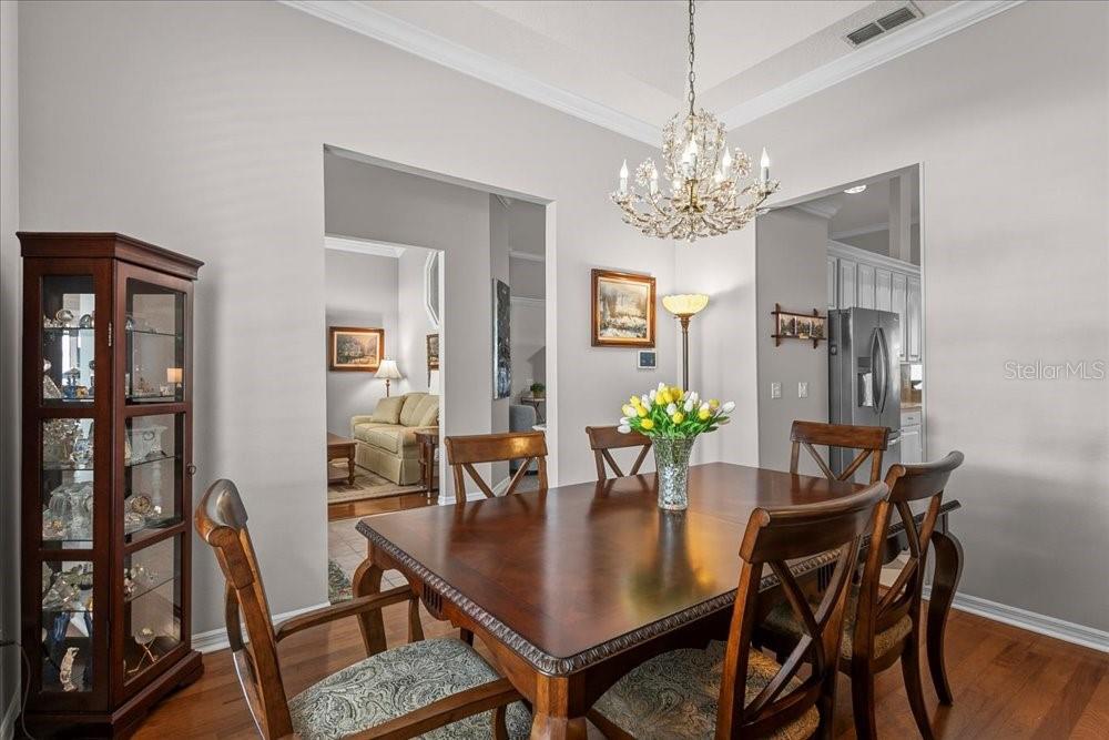 Image 9 of 70 For 857 Kingsbridge Drive