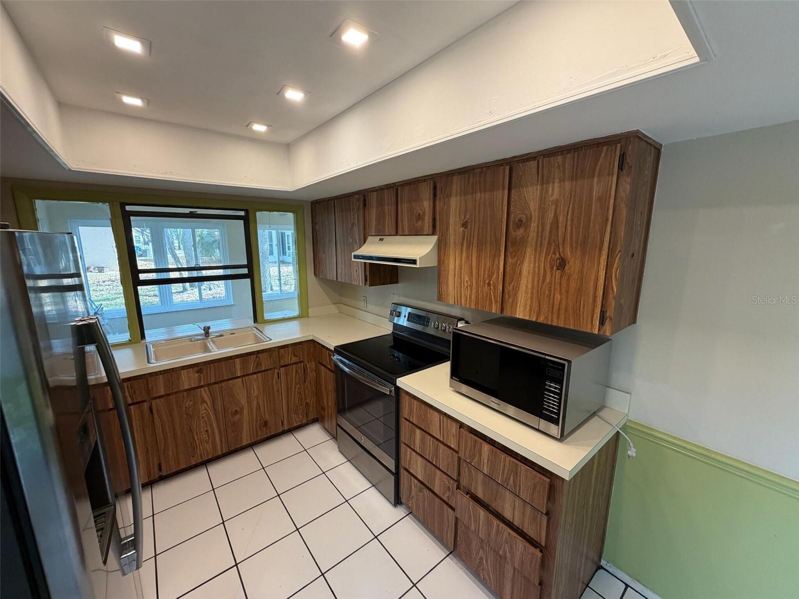 Listing photo id 8 for 6408 Pine Meadows Drive