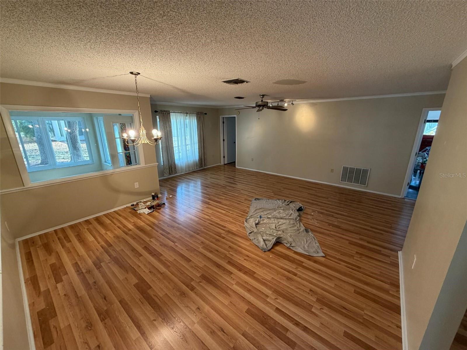 Listing photo id 10 for 6408 Pine Meadows Drive