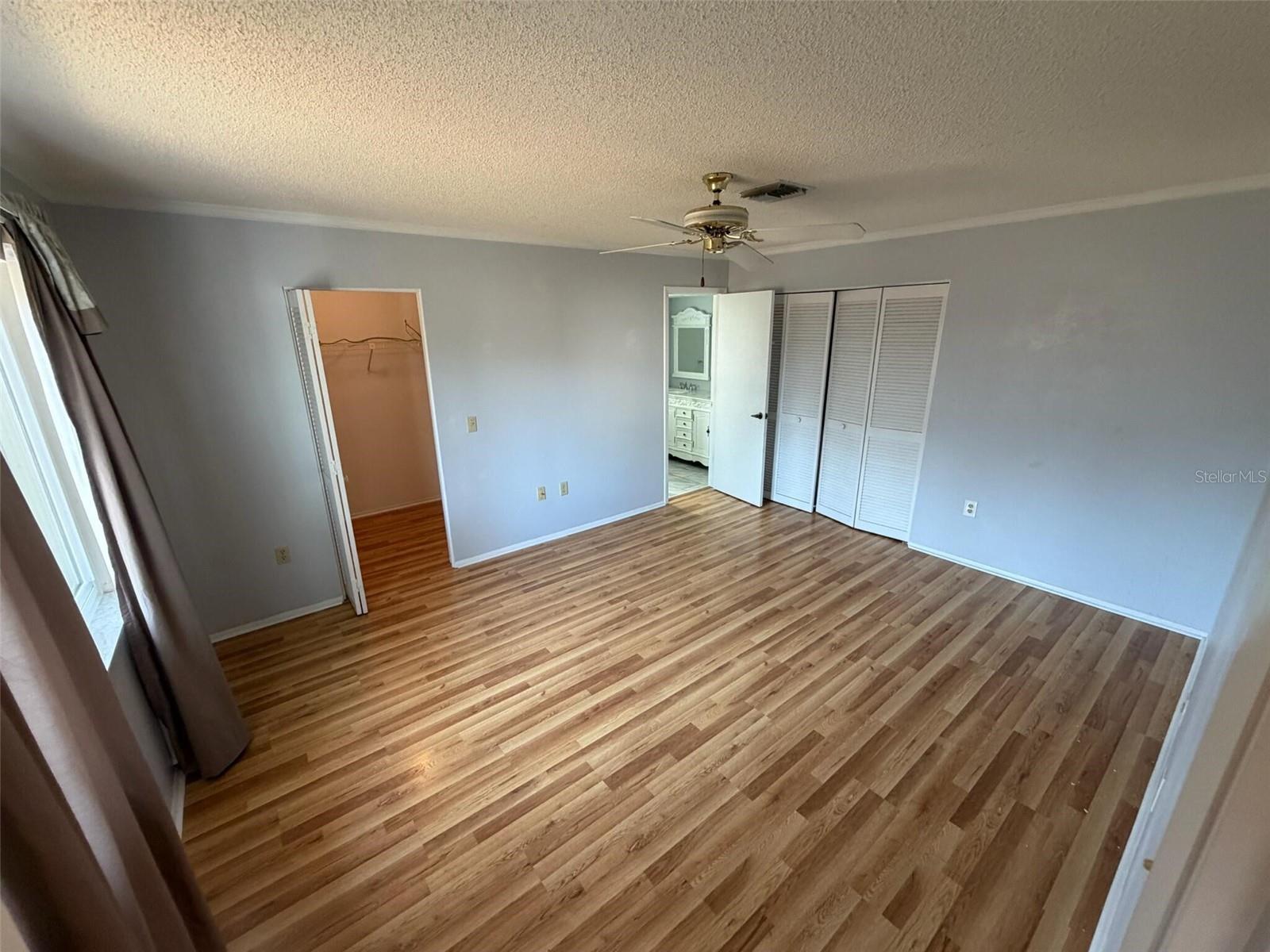 Listing photo id 11 for 6408 Pine Meadows Drive