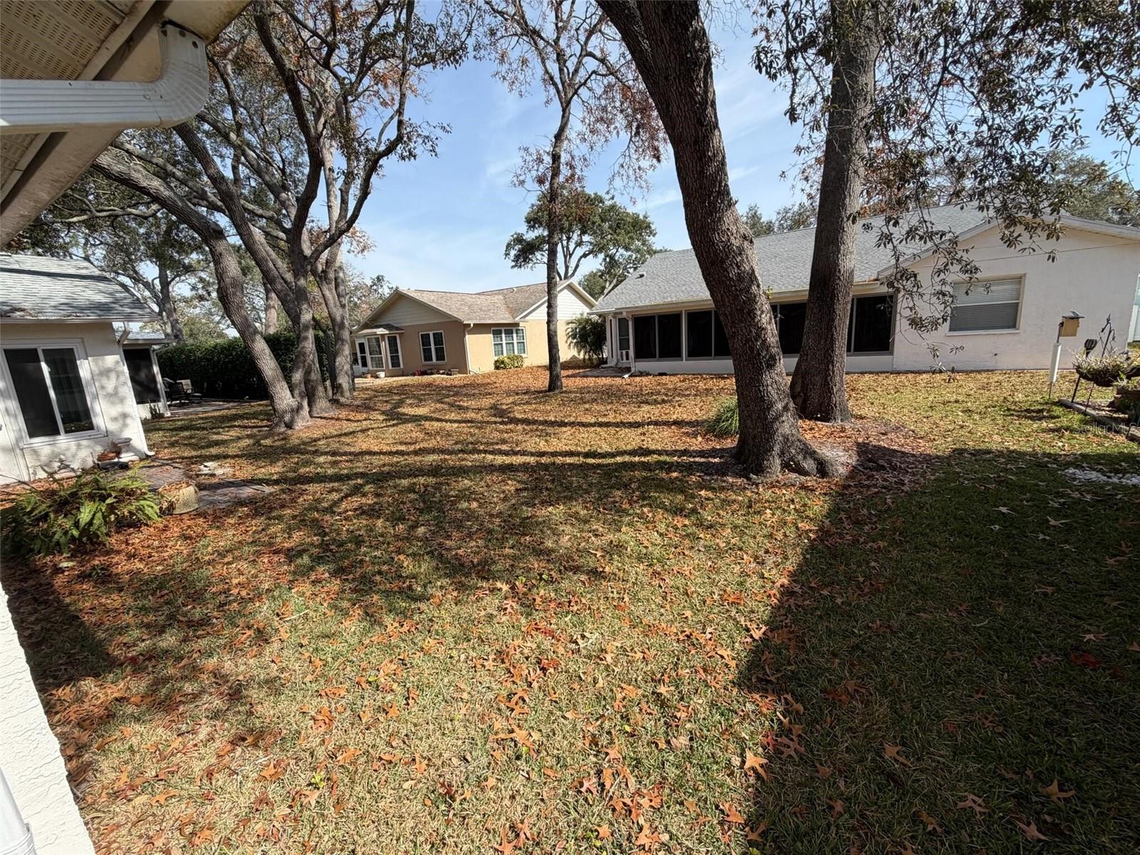 Listing photo id 2 for 6408 Pine Meadows Drive