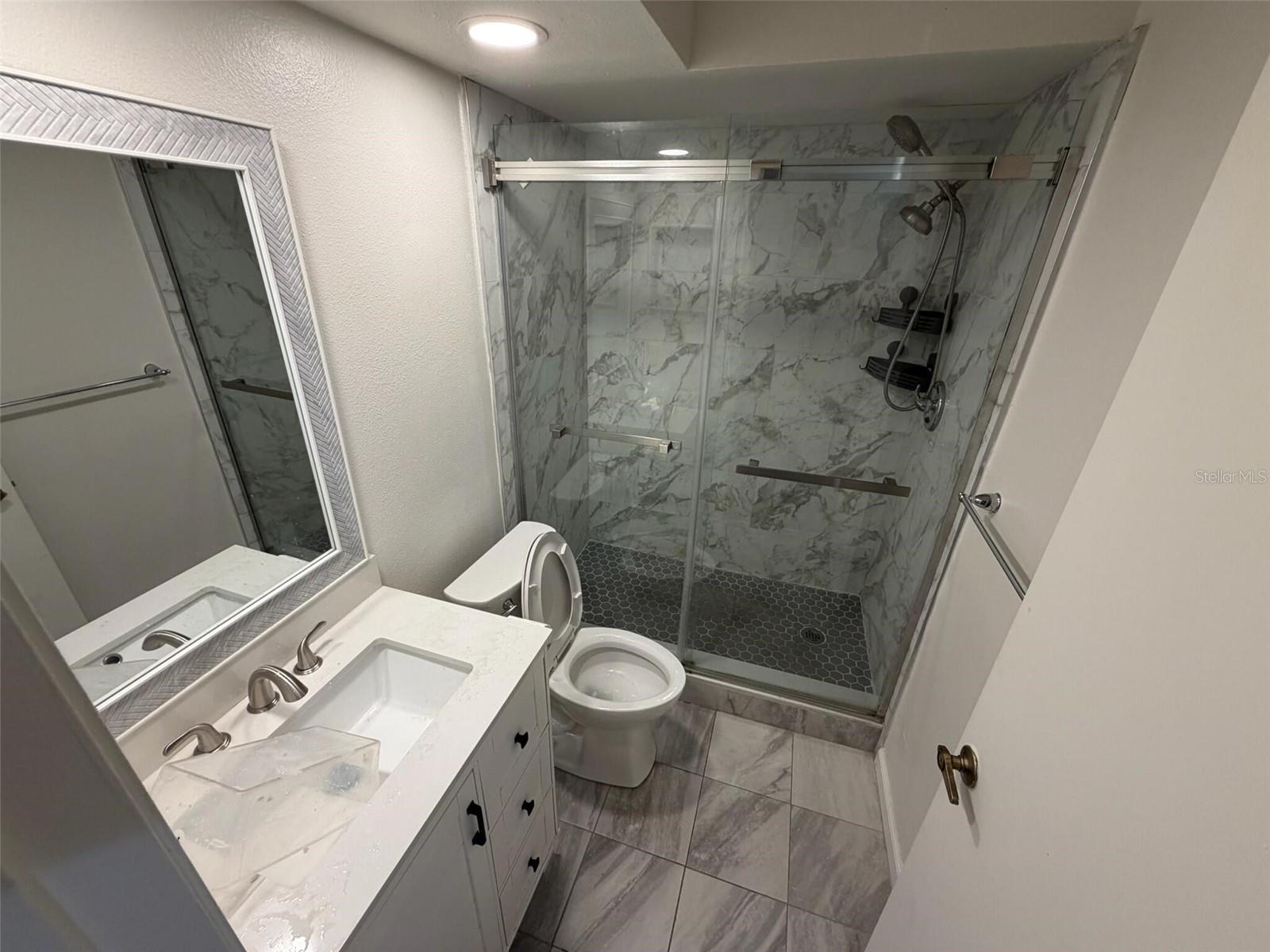 Listing photo id 5 for 6408 Pine Meadows Drive