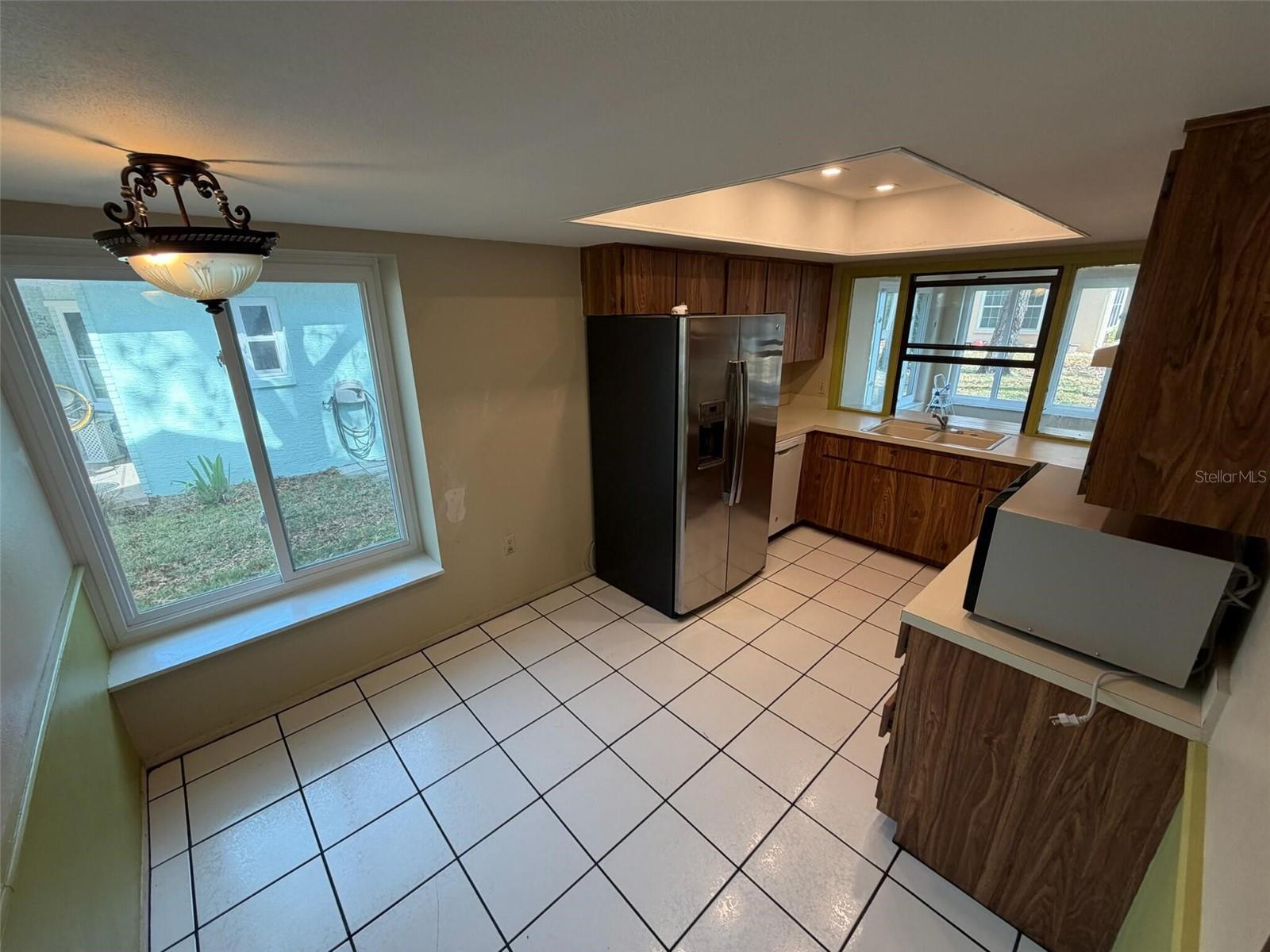 Listing photo id 7 for 6408 Pine Meadows Drive