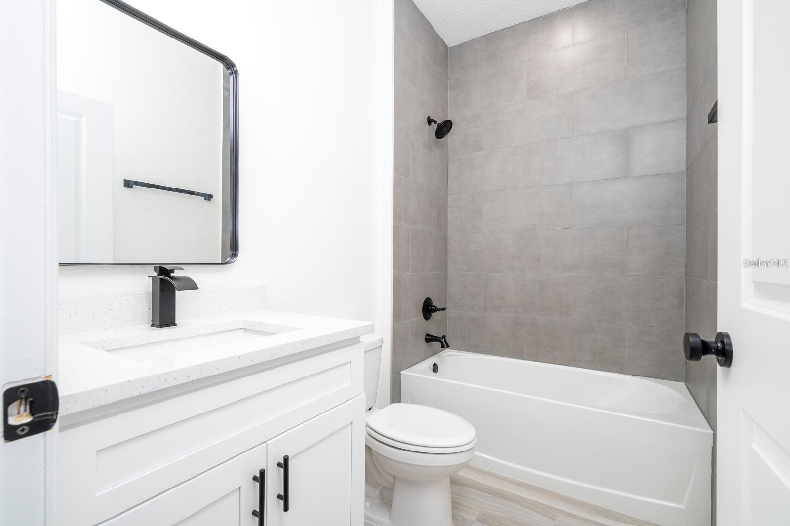 Image 33 of 39 For 3211 128th Street Road