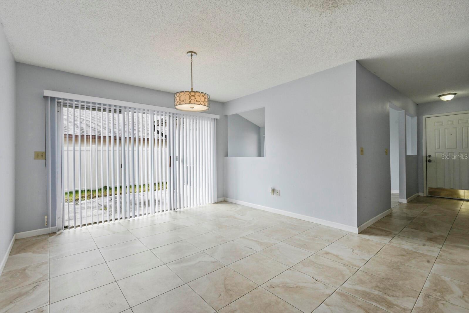 Image 12 of 26 For 10827 Venice Circle