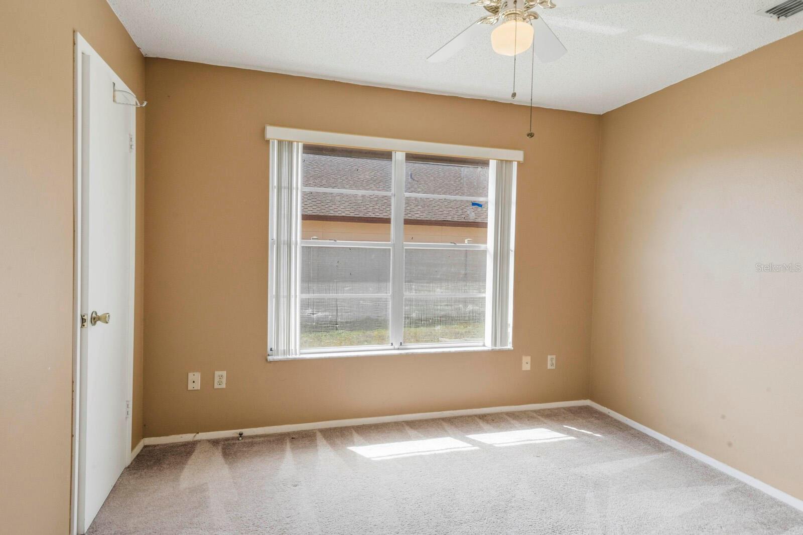 Image 16 of 26 For 10827 Venice Circle