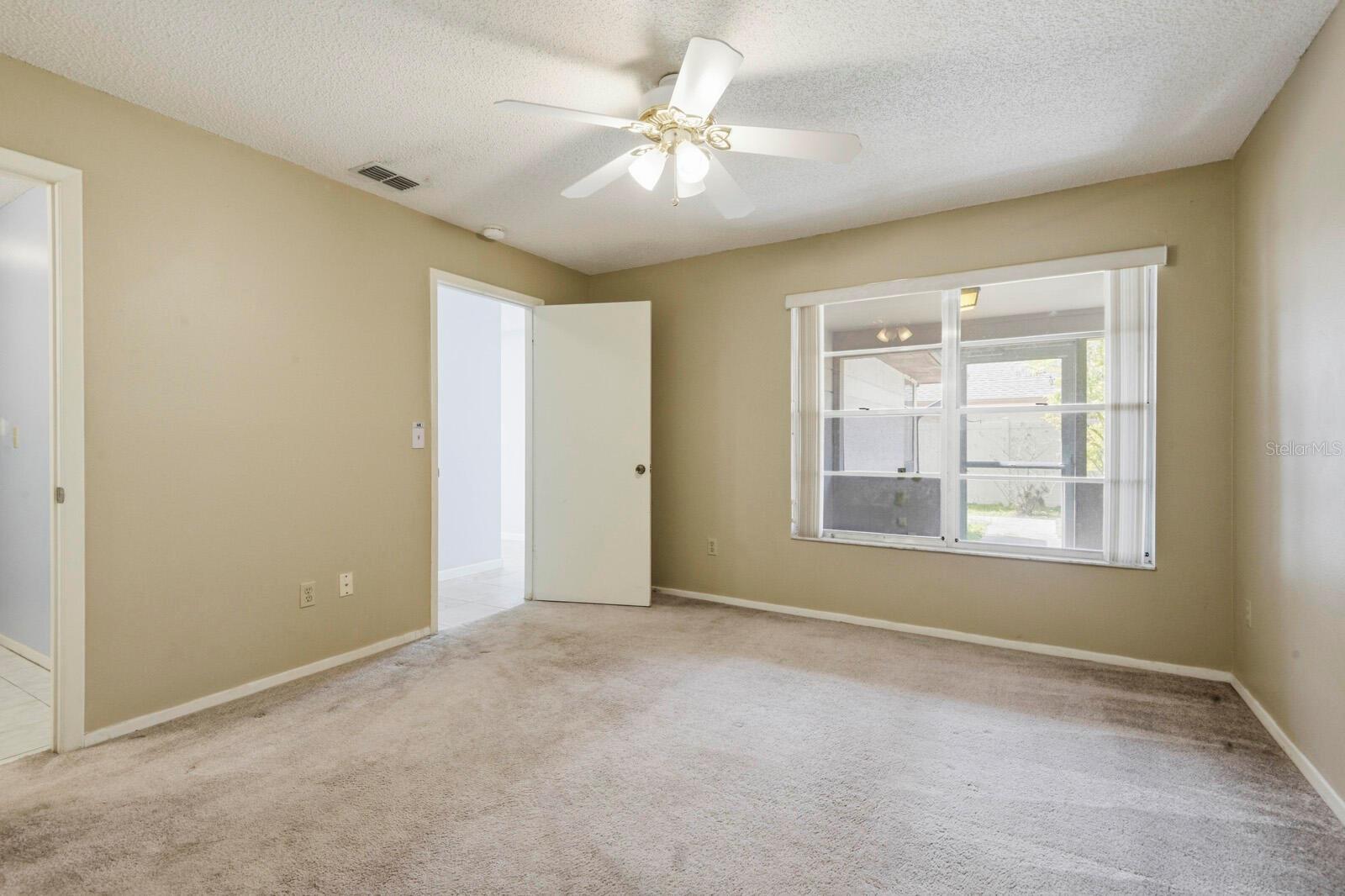 Image 20 of 26 For 10827 Venice Circle