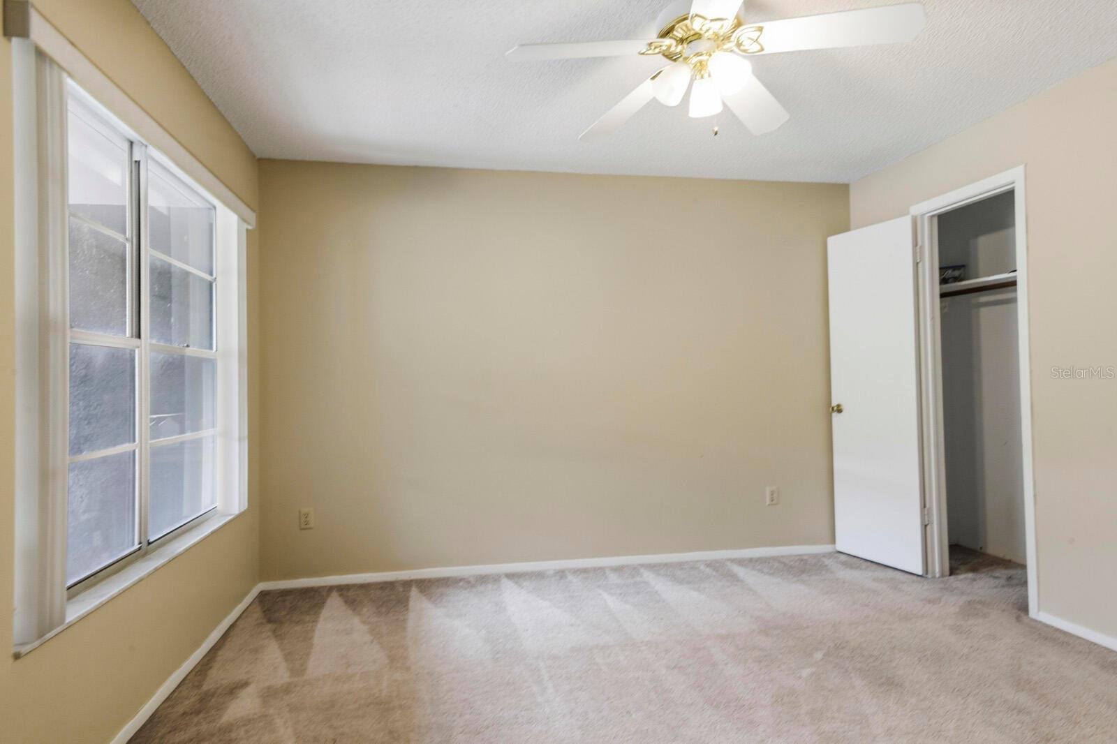 Image 21 of 26 For 10827 Venice Circle