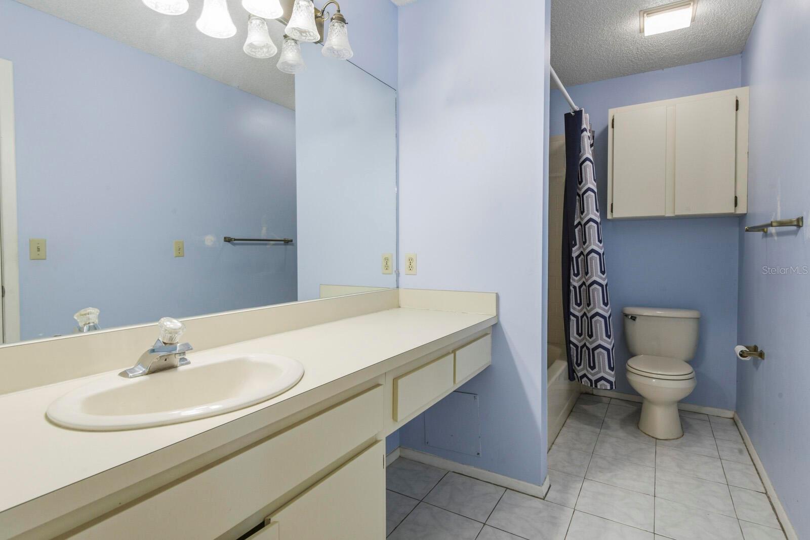 Image 22 of 26 For 10827 Venice Circle