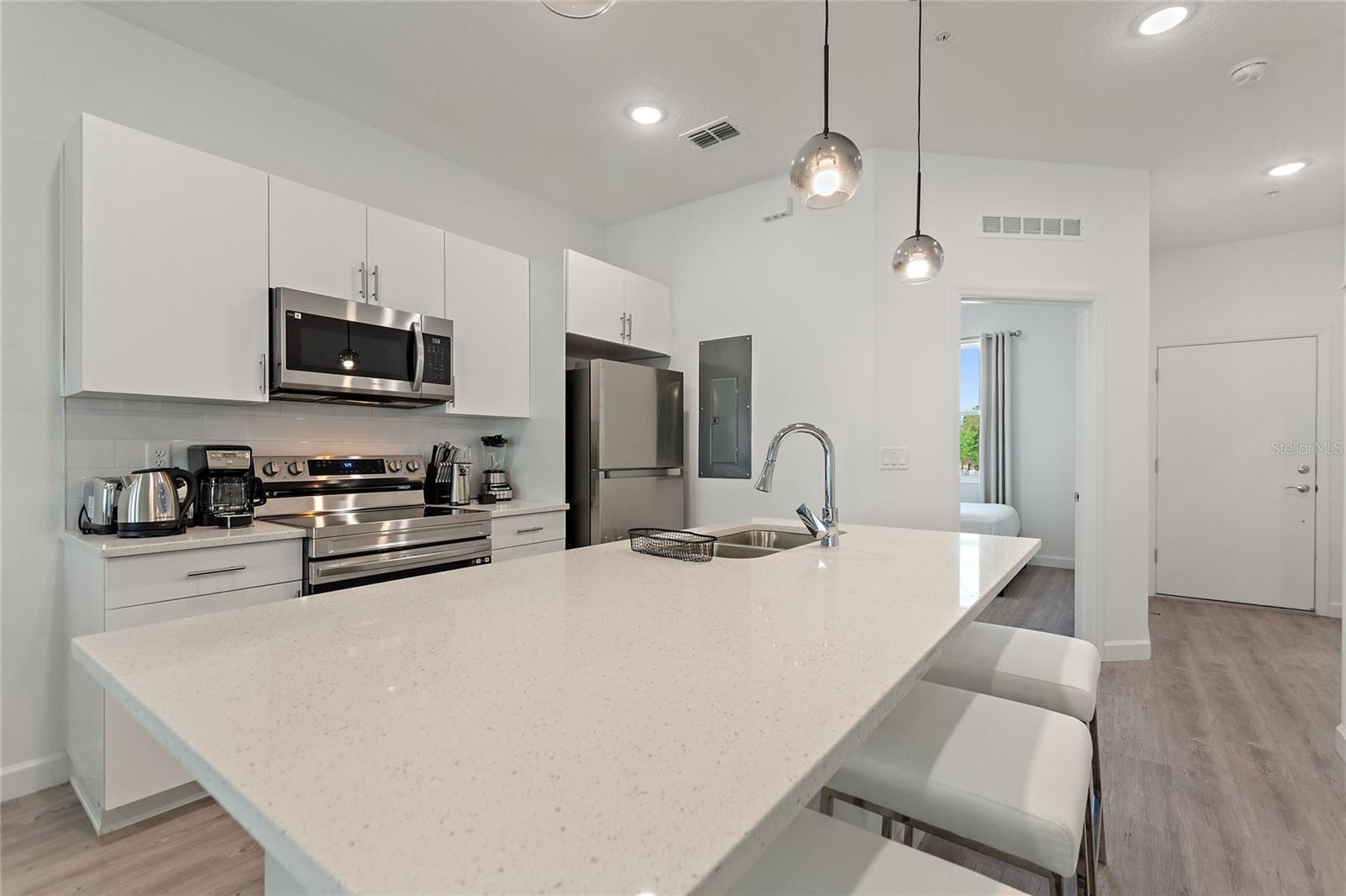 Image 14 of 61 For 452 Famagusta Drive