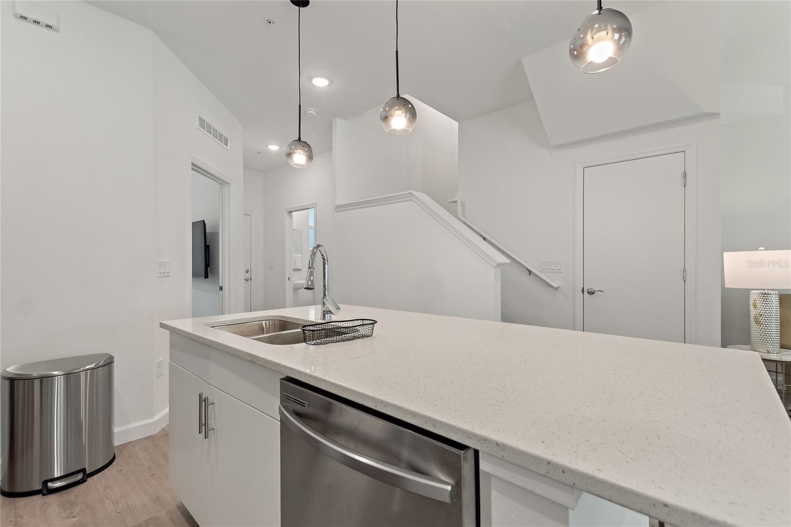 Image 17 of 61 For 452 Famagusta Drive