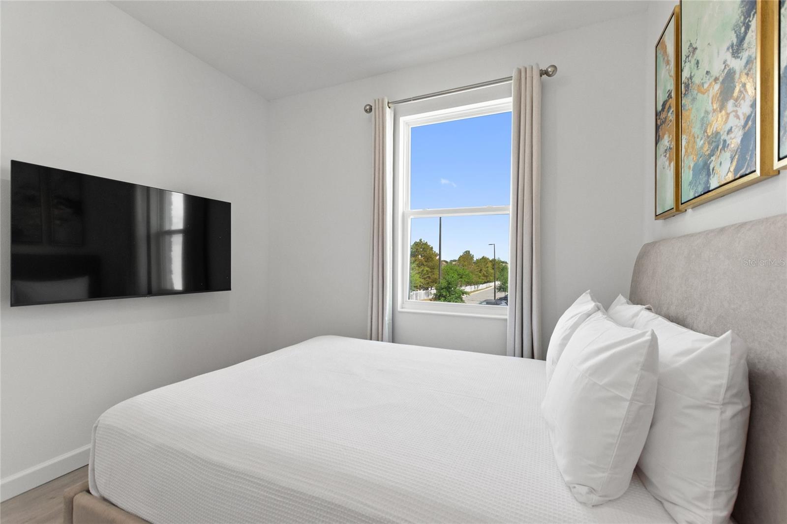 Image 35 of 61 For 452 Famagusta Drive