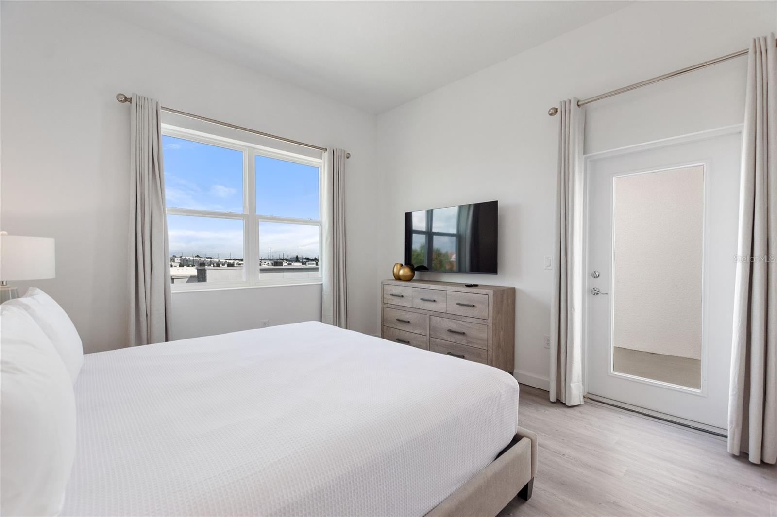 Image 44 of 61 For 452 Famagusta Drive