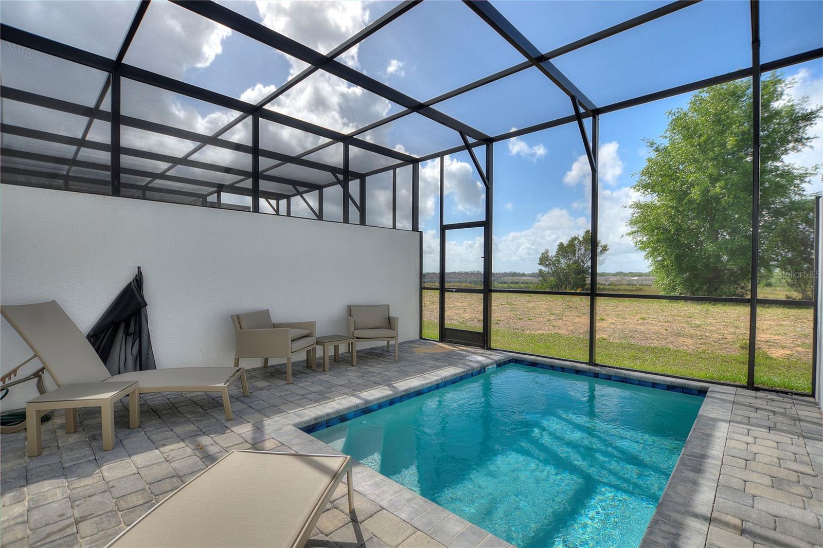 Image 5 of 61 For 452 Famagusta Drive