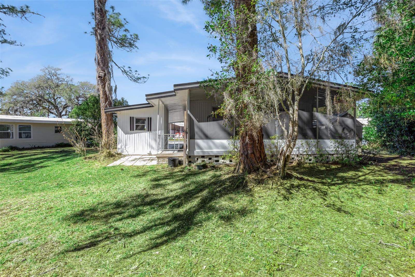 Image 25 of 39 For 197 Palm Meadows Drive