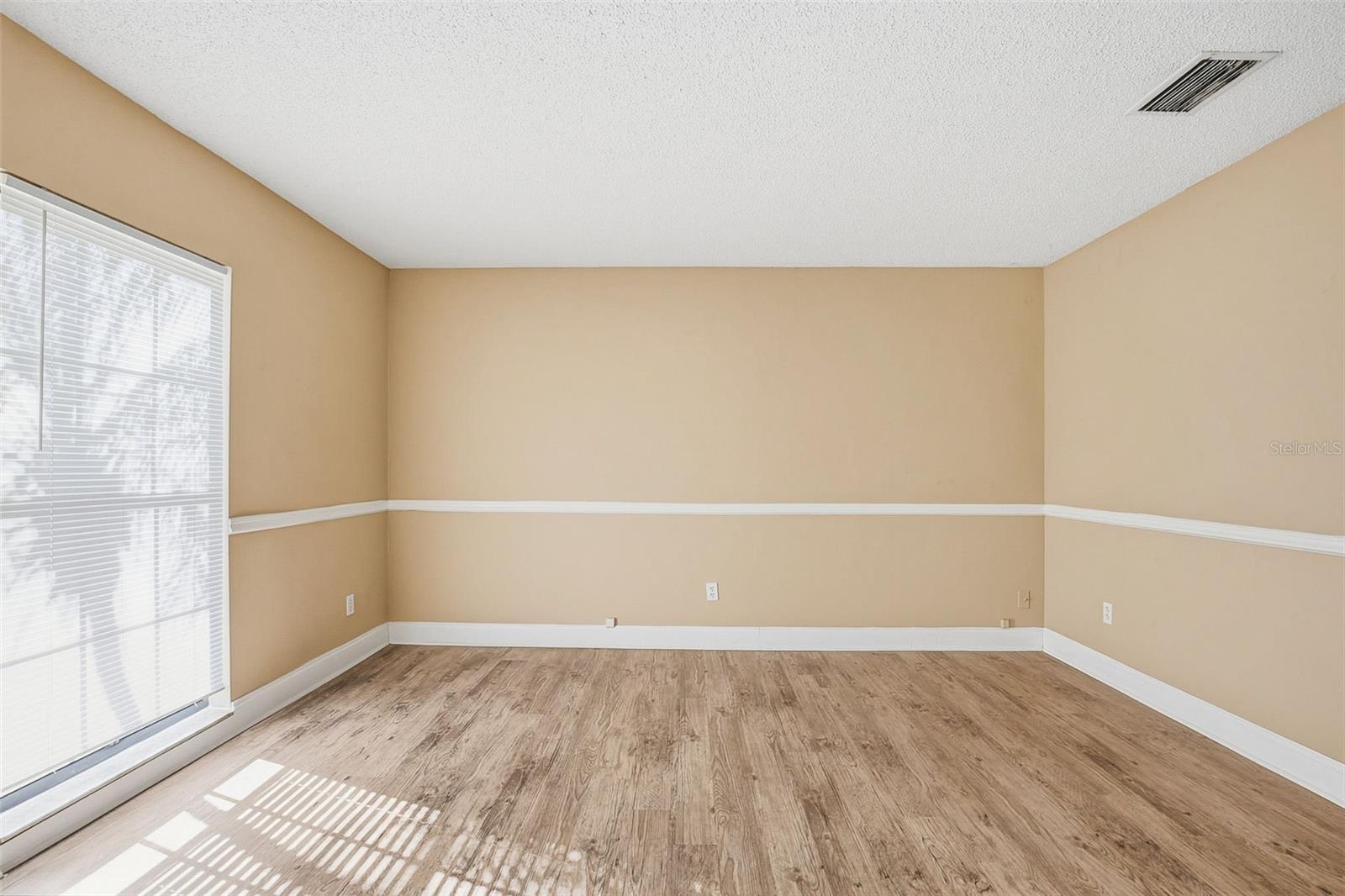 Image 12 of 45 For 15908 Bridgewater Lane