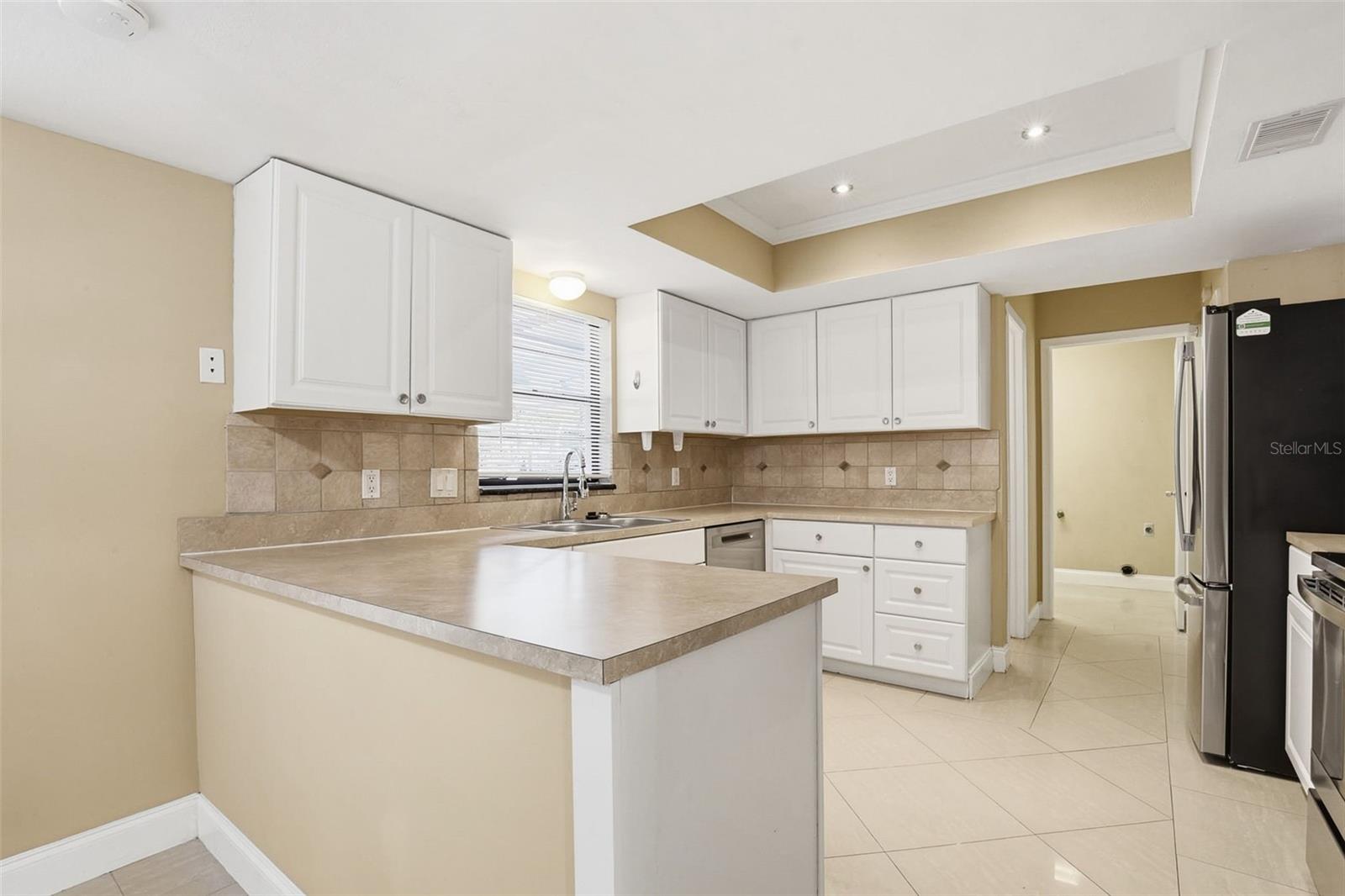 Image 18 of 45 For 15908 Bridgewater Lane