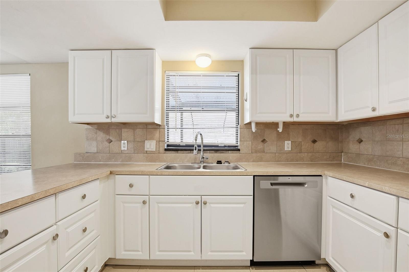 Image 19 of 45 For 15908 Bridgewater Lane