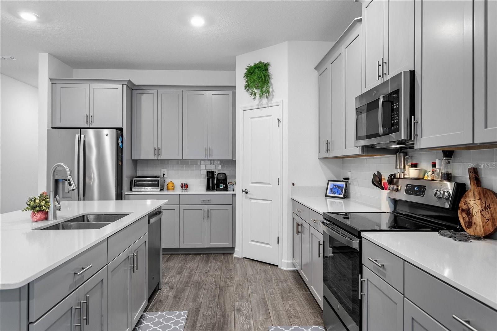 Image 10 of 31 For 1774 Good Neighbor Loop