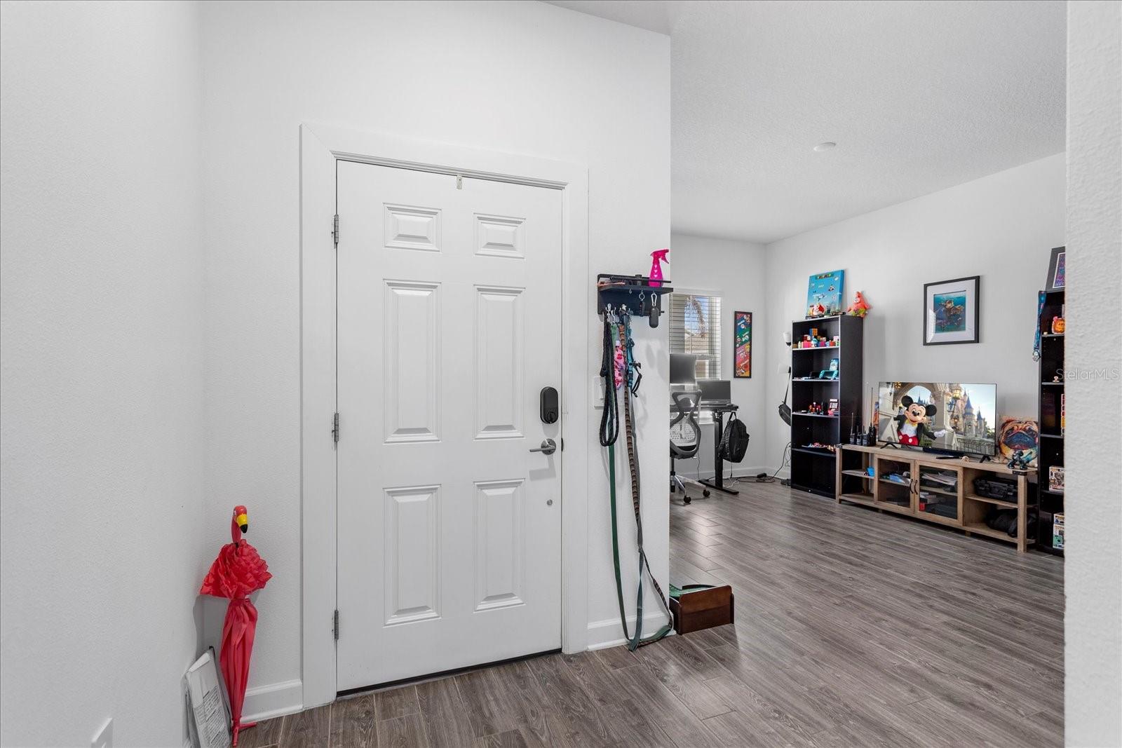 Image 4 of 31 For 1774 Good Neighbor Loop