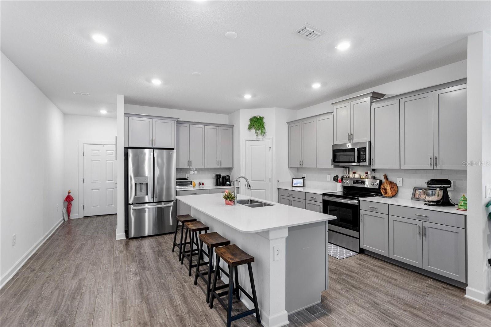 Image 7 of 31 For 1774 Good Neighbor Loop