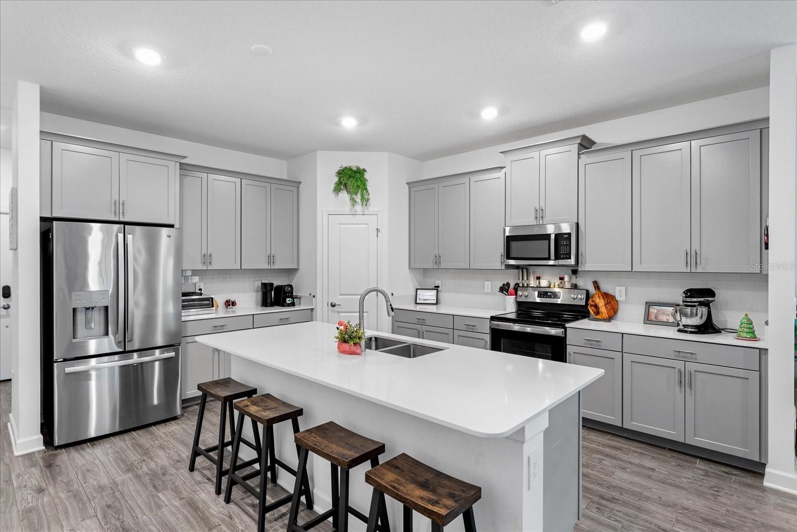 Image 8 of 31 For 1774 Good Neighbor Loop