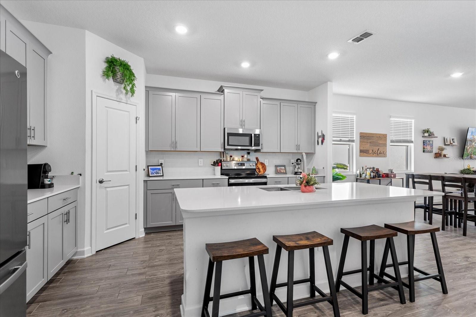 Image 9 of 31 For 1774 Good Neighbor Loop