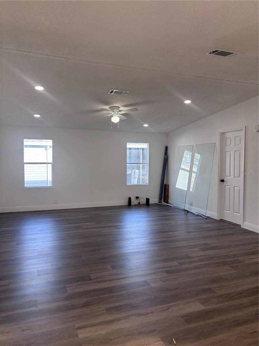 Image 9 of 24 For 2620 Einwood Drive