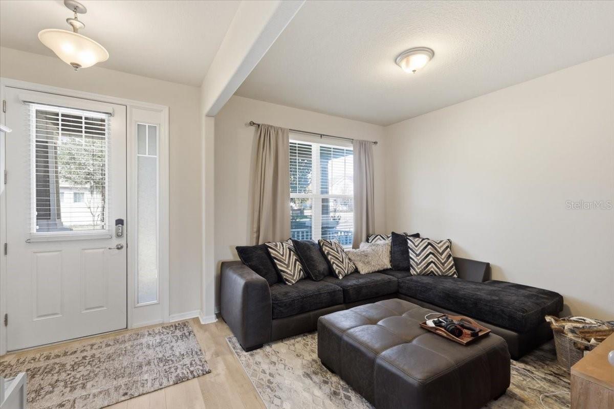 Image 5 of 18 For 4915 Southlawn Avenue