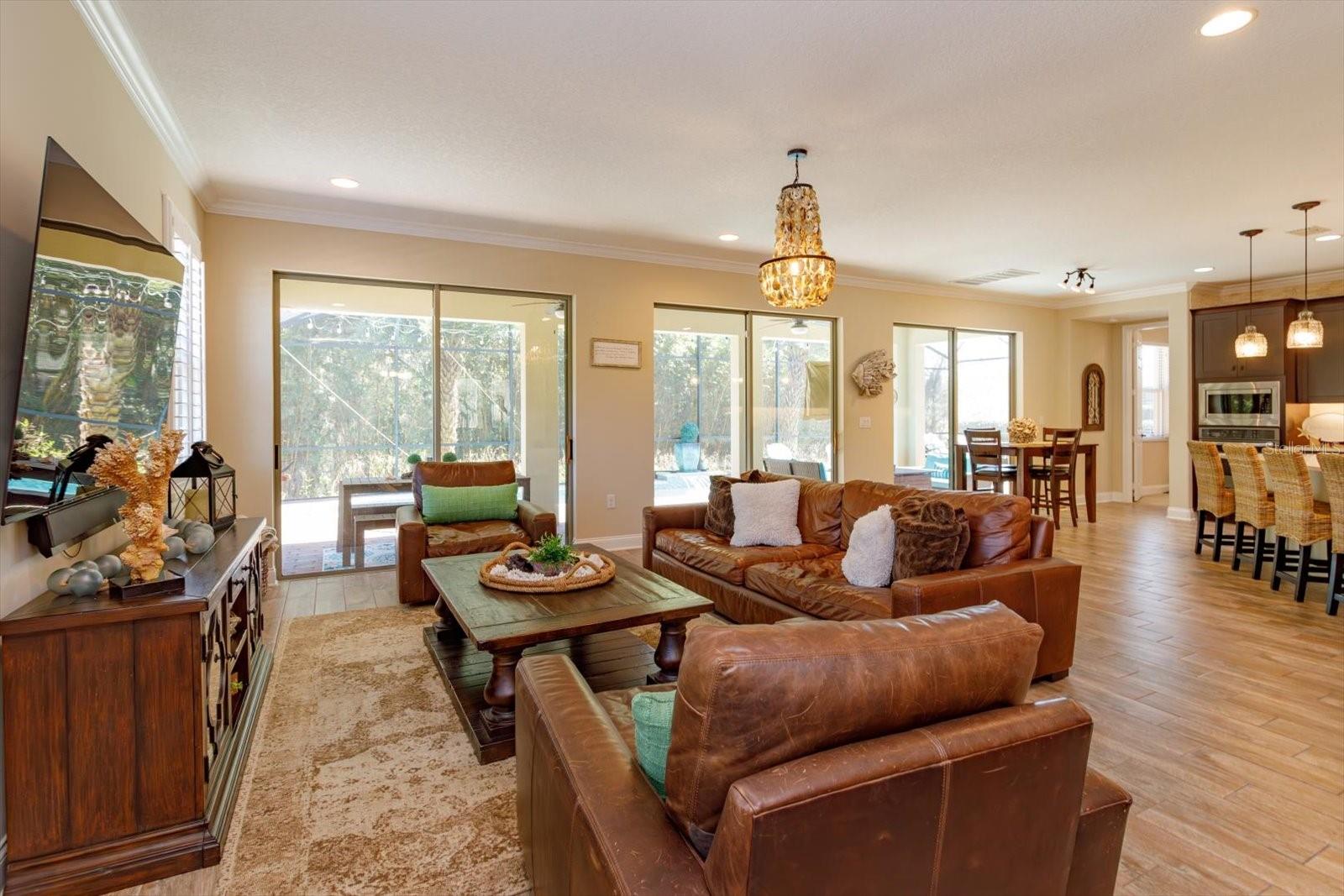 Image 14 of 45 For 790 Zoe Court