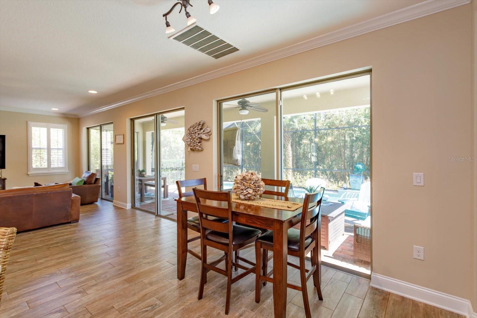 Image 21 of 45 For 790 Zoe Court