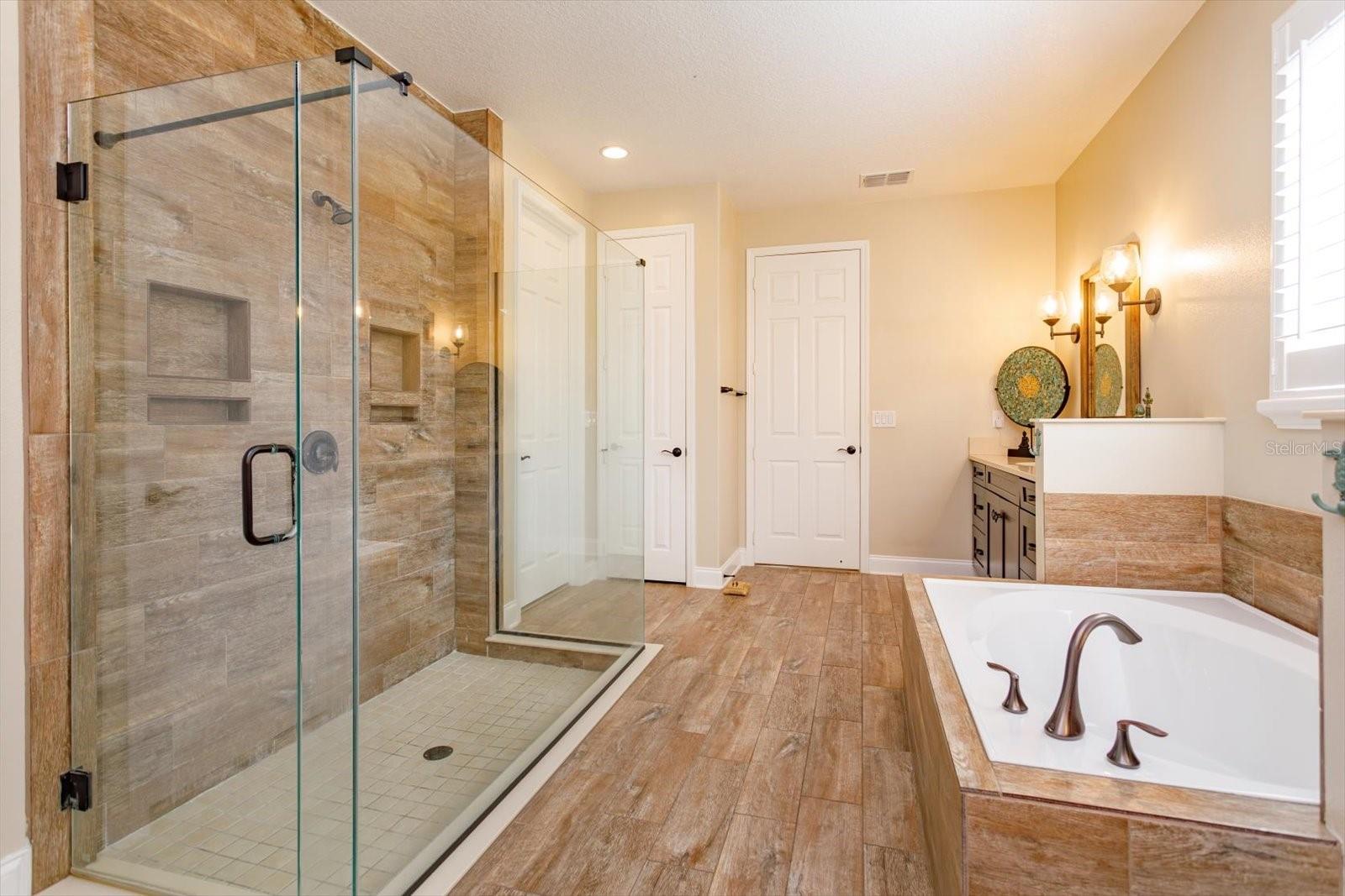 Image 25 of 45 For 790 Zoe Court