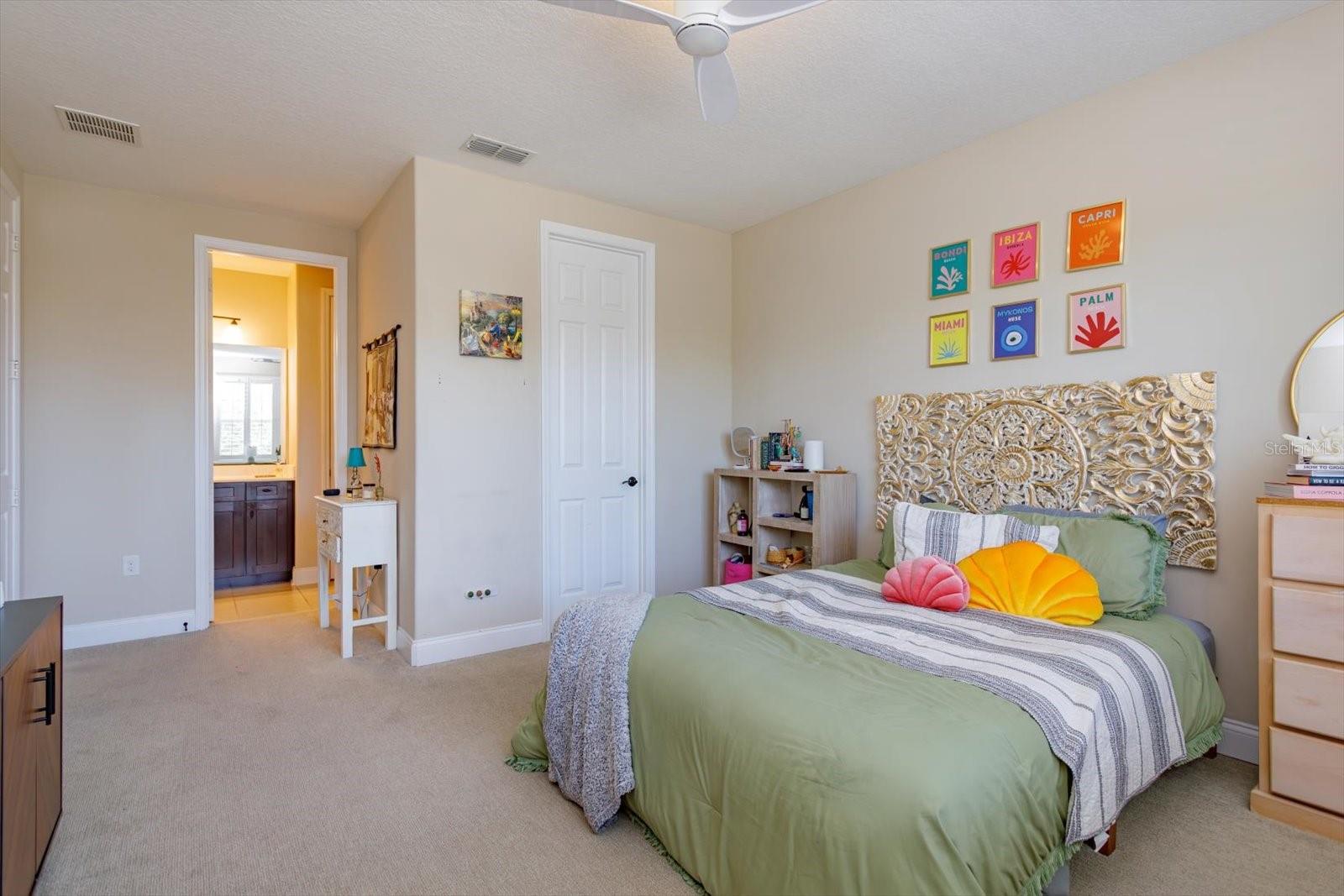 Image 33 of 45 For 790 Zoe Court