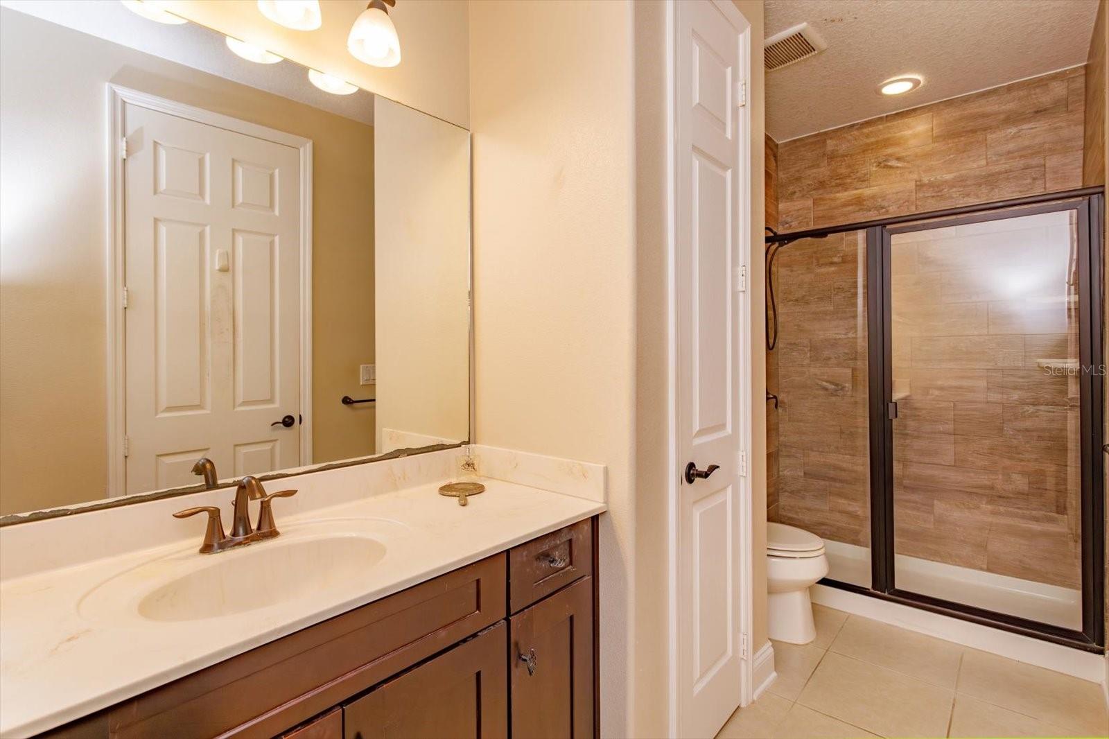 Image 34 of 45 For 790 Zoe Court