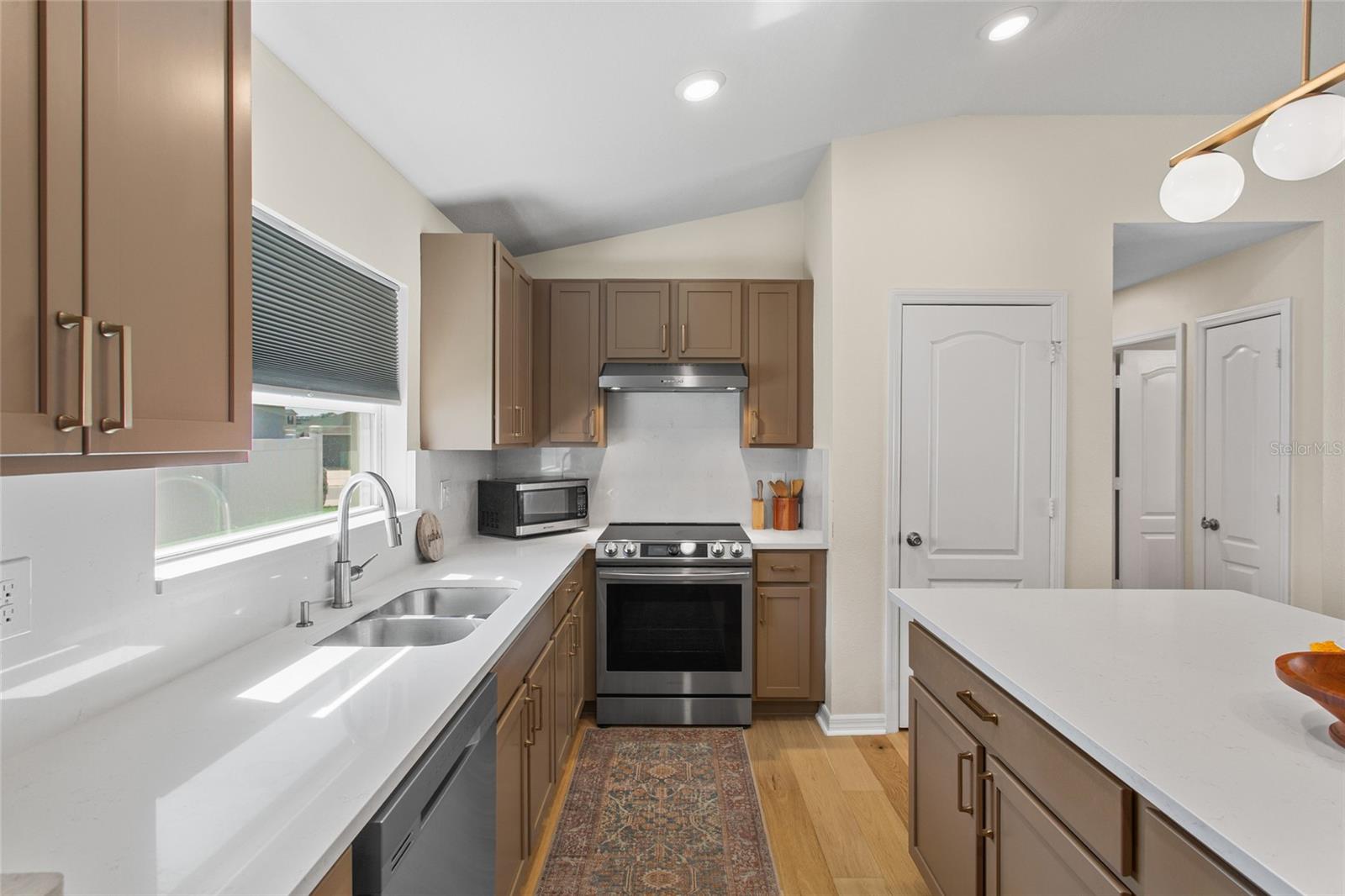 Image 12 of 27 For 4621 Glencrest Loop