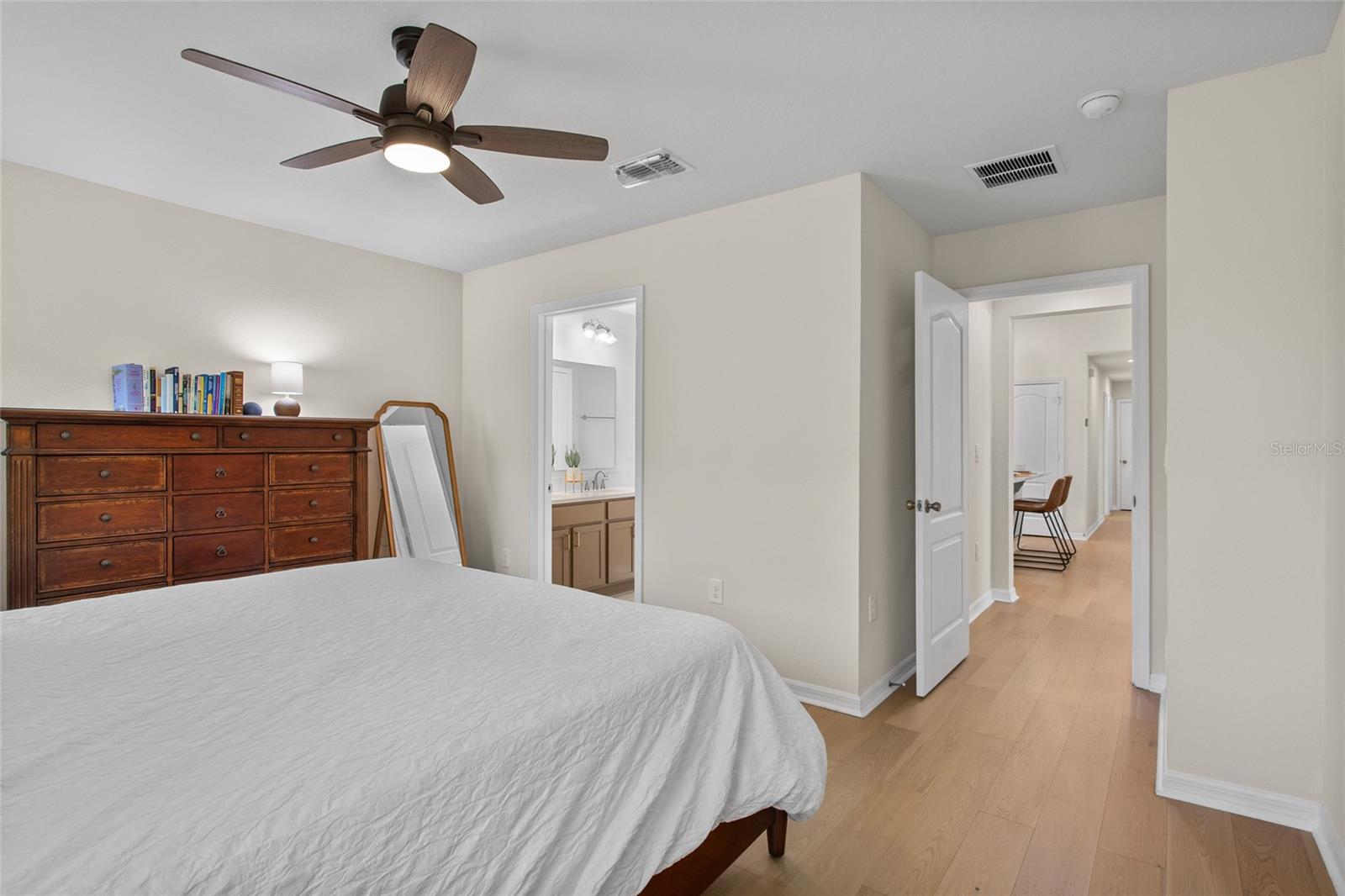 Image 15 of 27 For 4621 Glencrest Loop