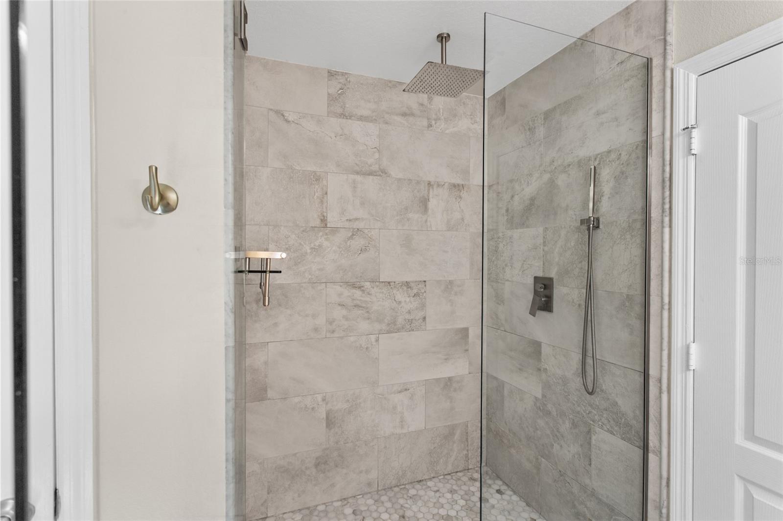 Image 17 of 27 For 4621 Glencrest Loop