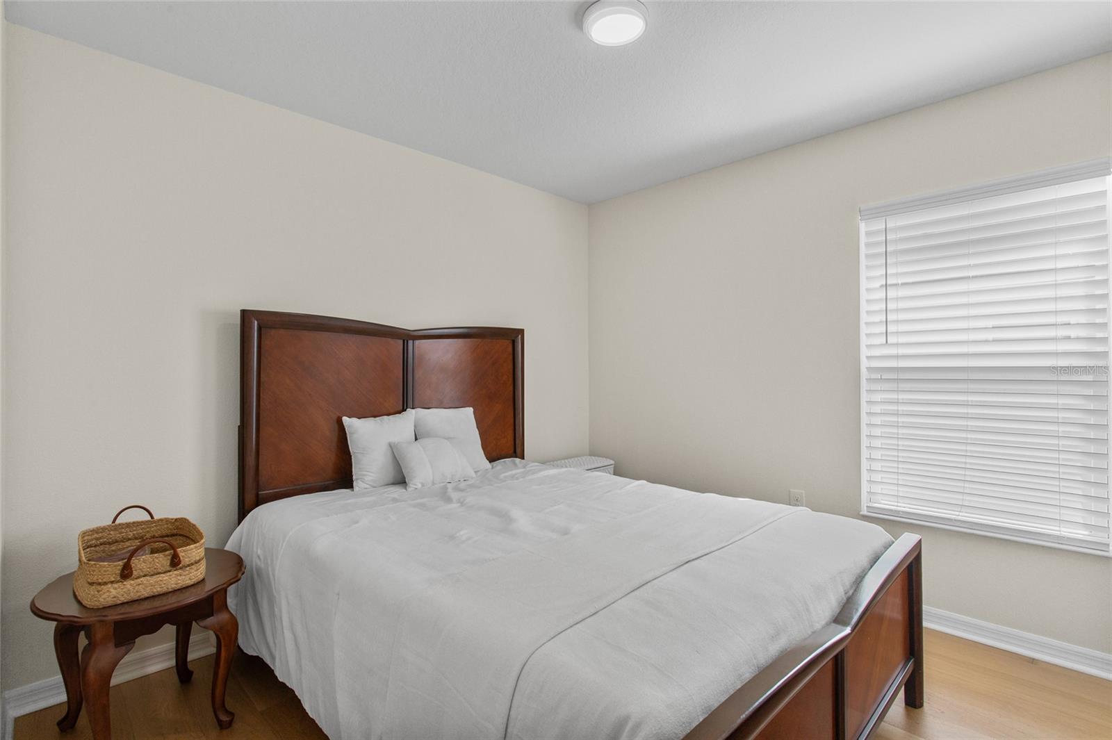 Image 19 of 27 For 4621 Glencrest Loop