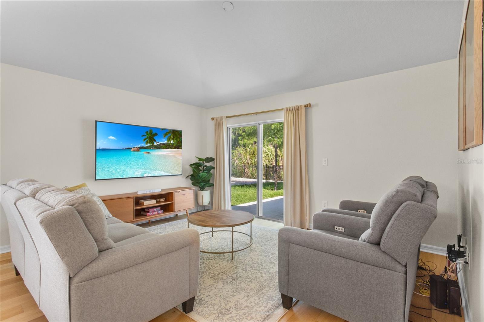 Image 2 of 27 For 4621 Glencrest Loop