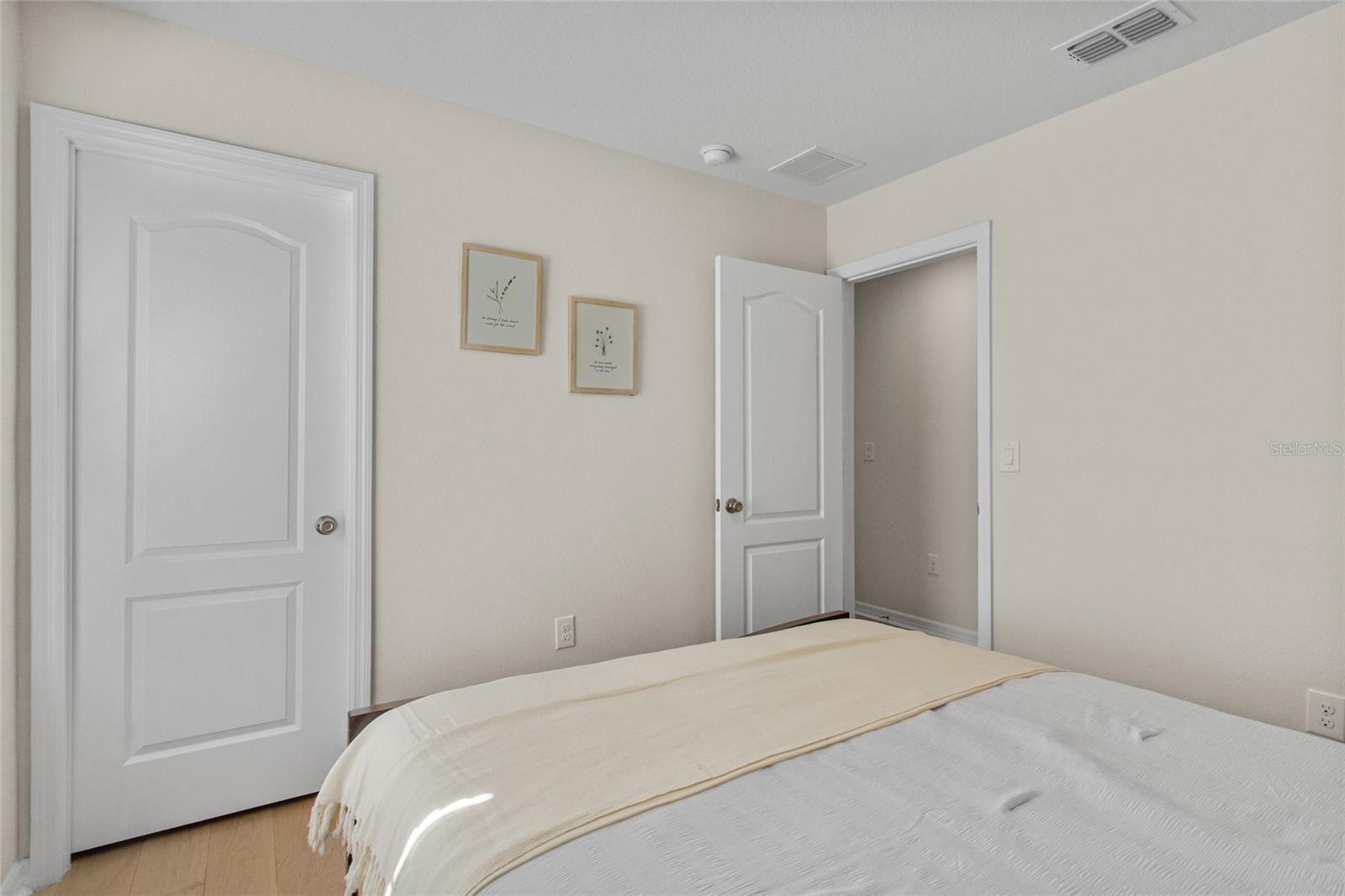 Image 20 of 27 For 4621 Glencrest Loop