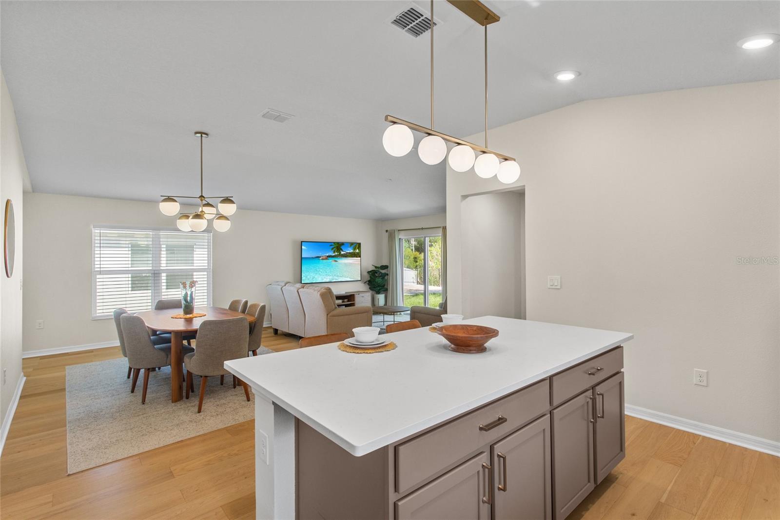 Image 8 of 27 For 4621 Glencrest Loop