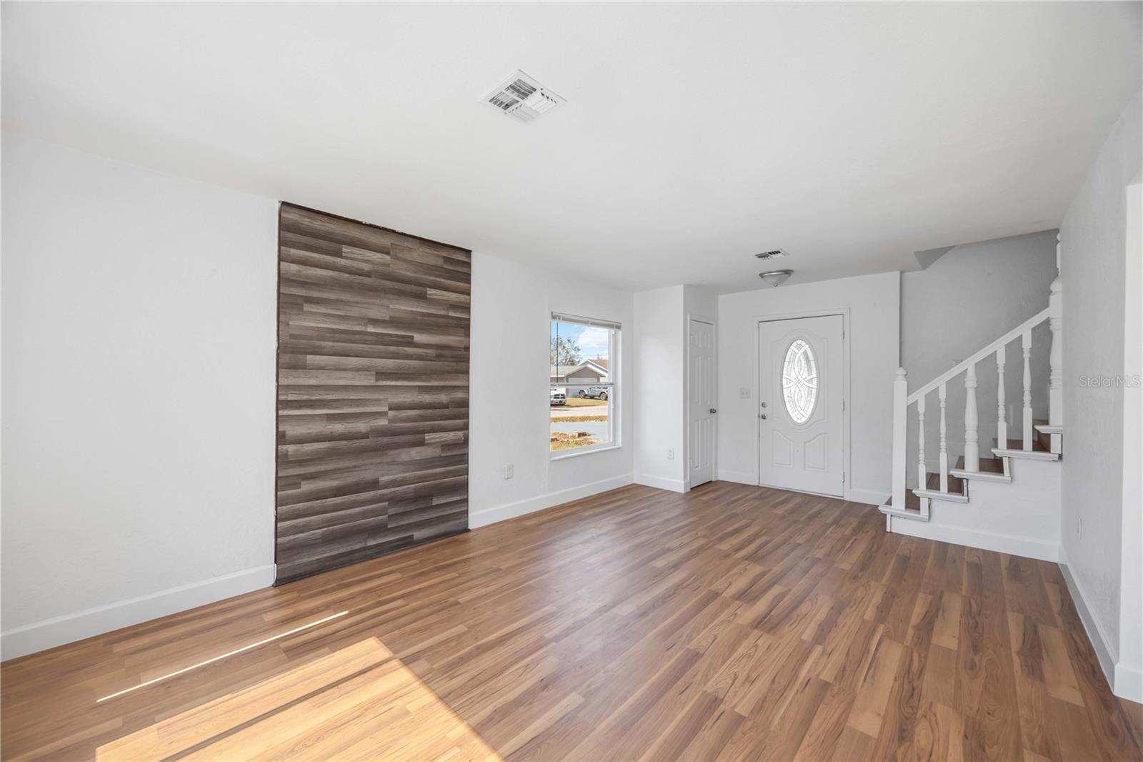 Image 12 of 42 For 1675 Sailpoint Drive