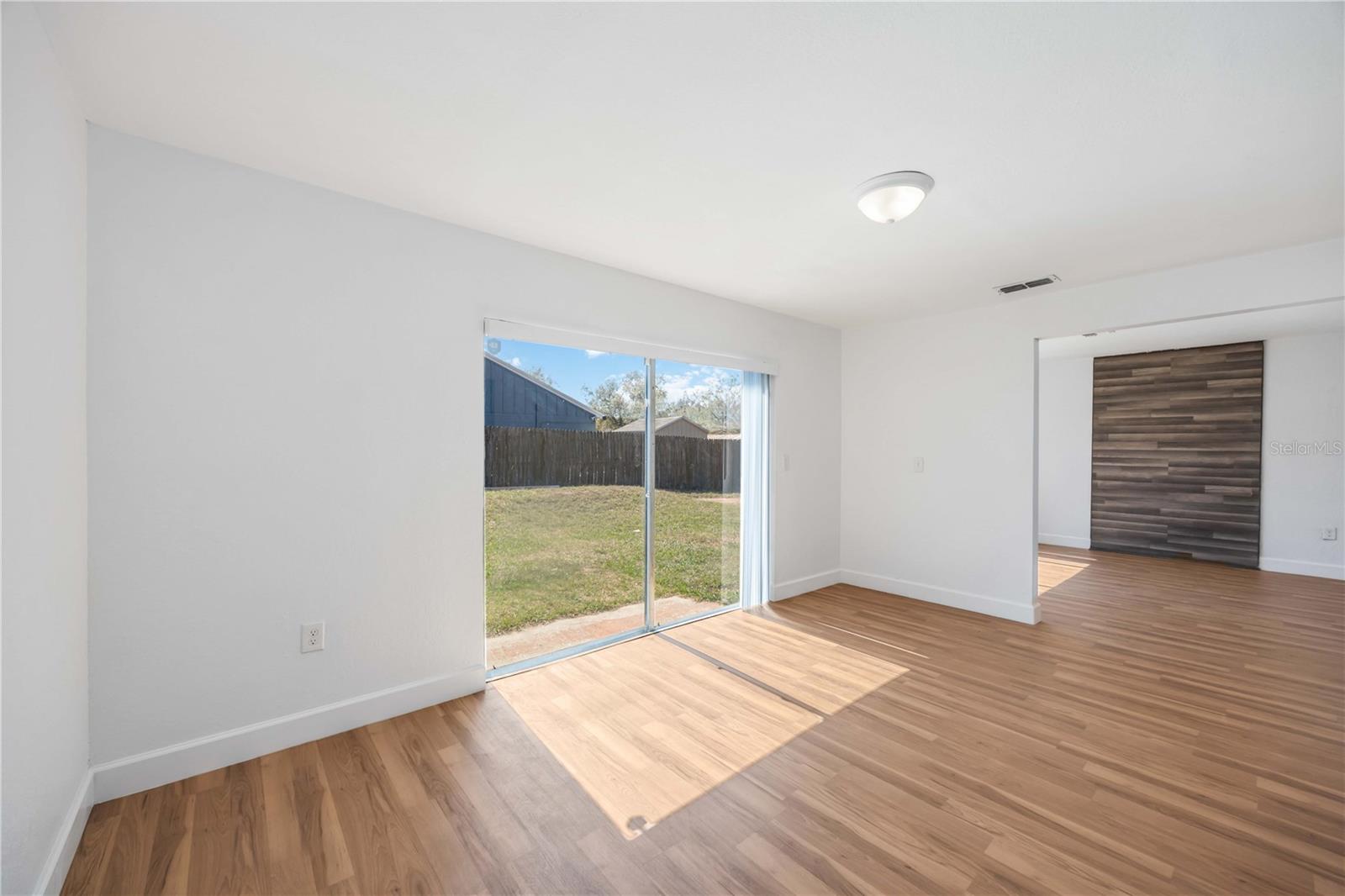 Image 17 of 42 For 1675 Sailpoint Drive