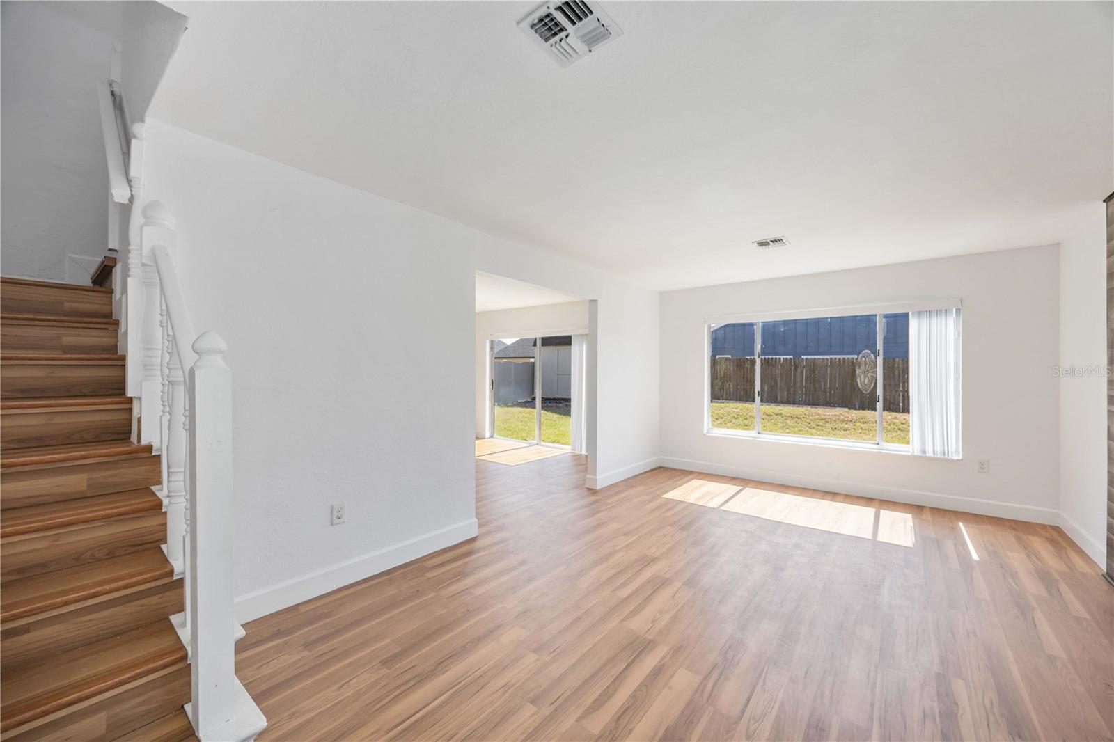 Image 9 of 42 For 1675 Sailpoint Drive