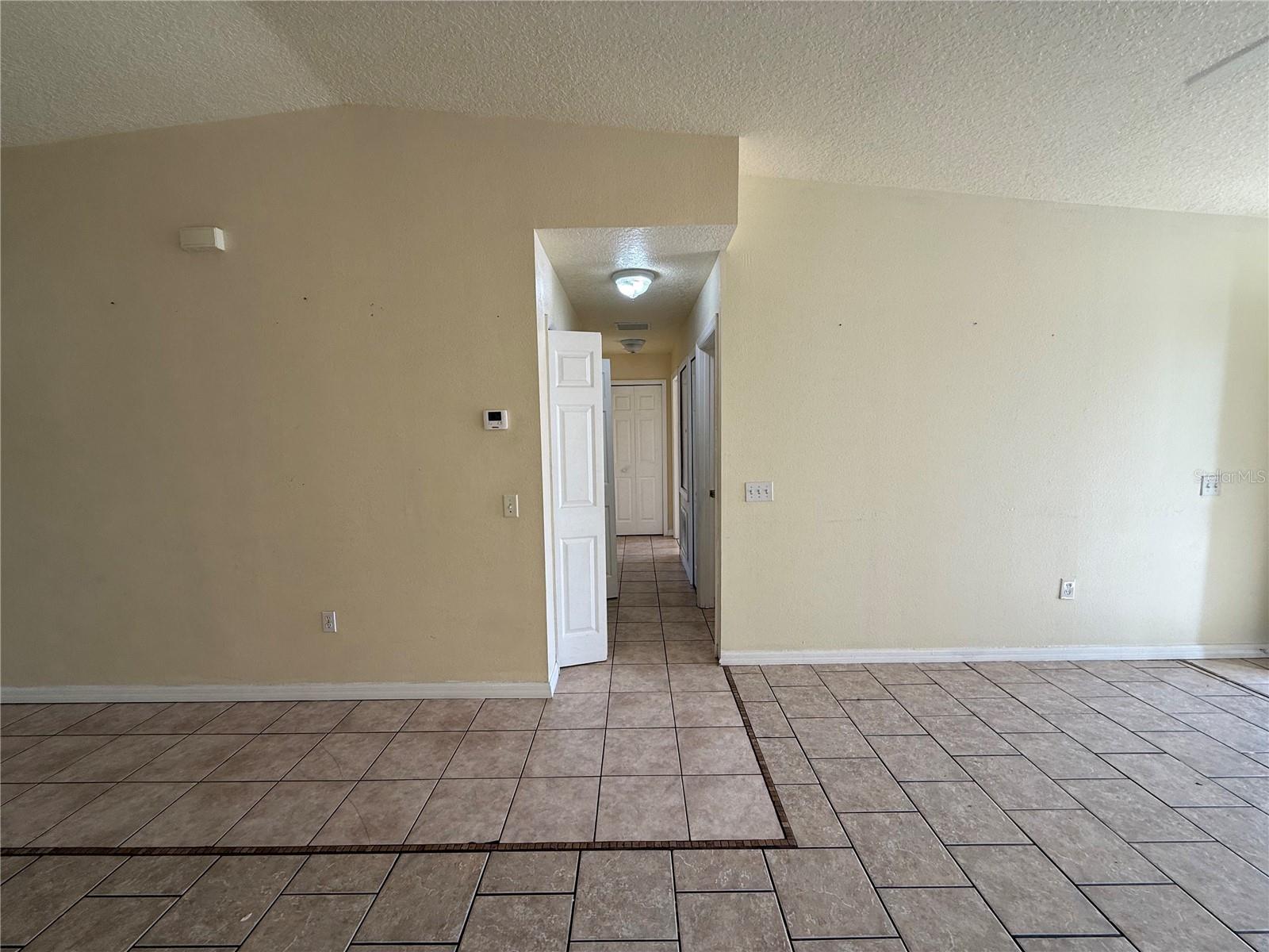 Image 4 of 17 For 731 Squirrel Court