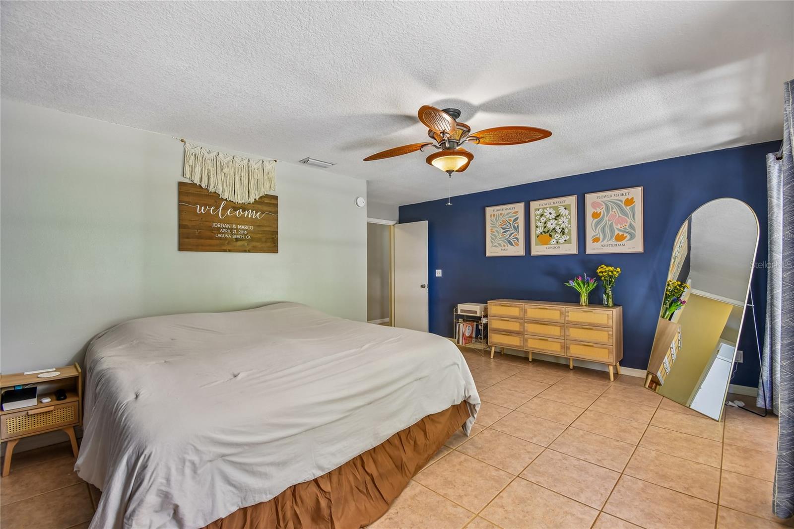 Image 13 of 27 For 1106 Superior Court