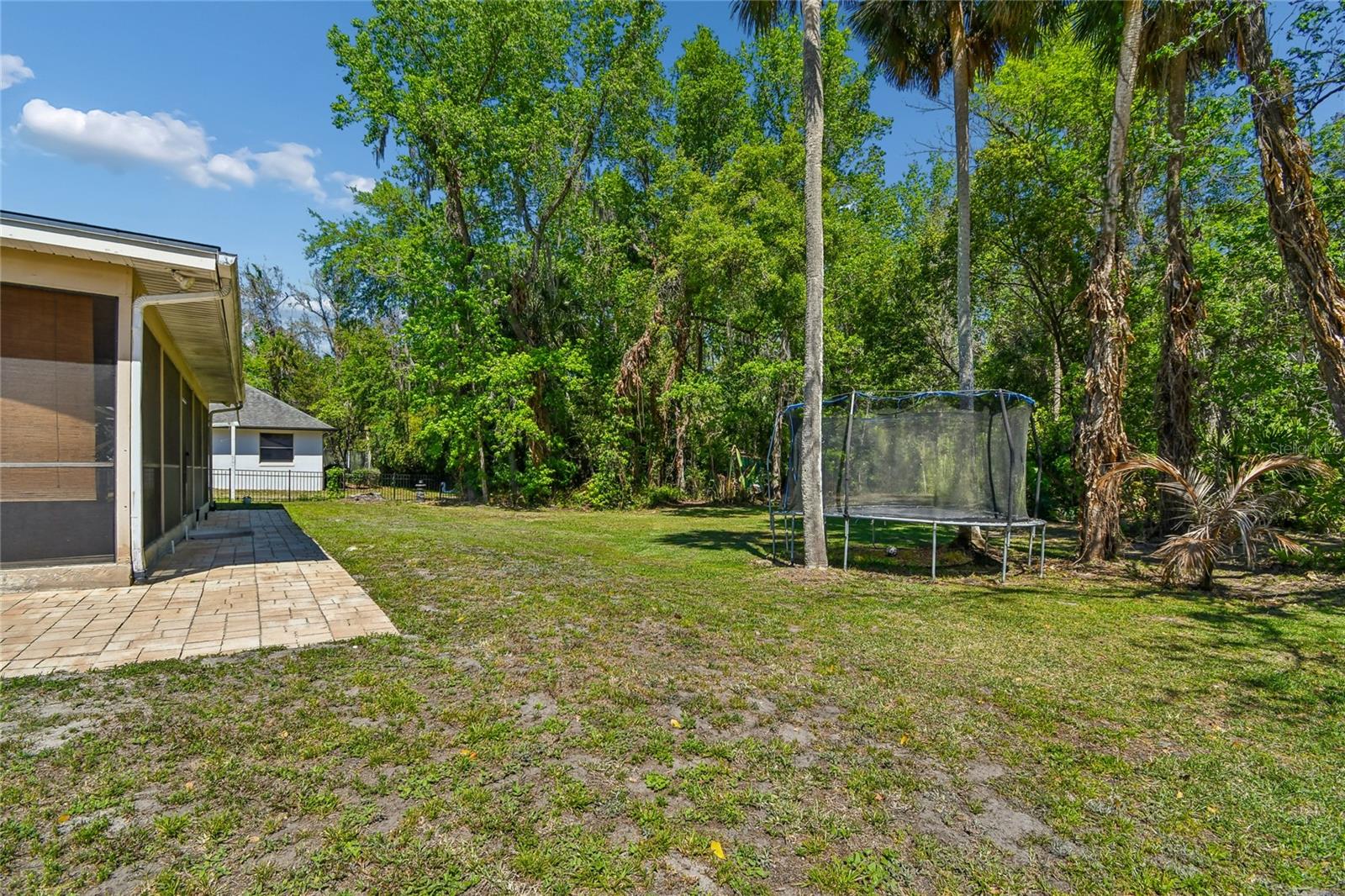 Image 22 of 27 For 1106 Superior Court